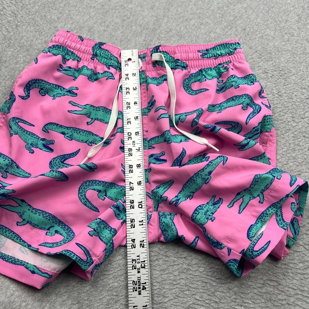 Chubbies The Glades Swim Trunks Mens Small Pink Crocodile Print 5.5